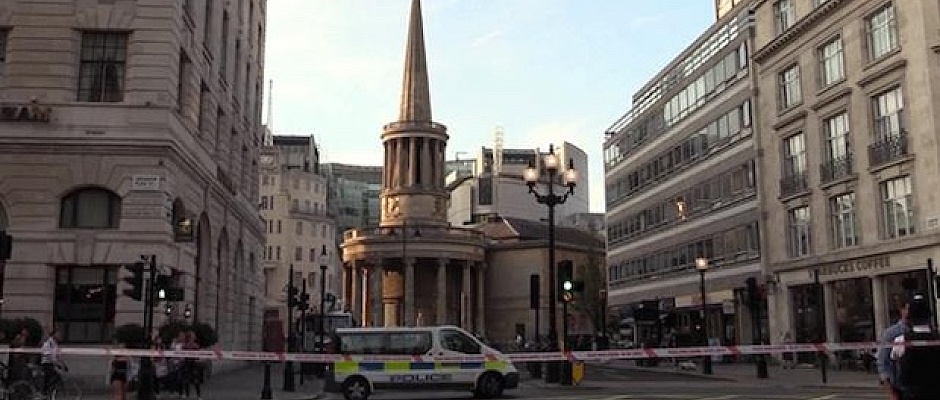 Londra Metropolitan Polisi, BBC'nin binası önünde toplanmayı engelledi